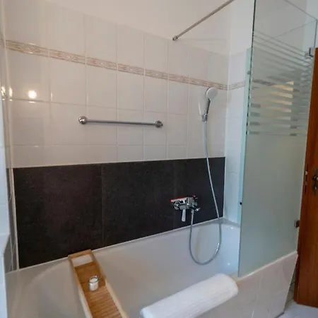 Rr - Comfortable 90 & 60 Qm - - Wifi * ماغديبورغ