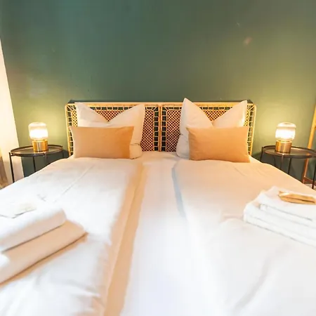Rr - Comfortable 90 & 60 Qm - - Wifi شقة *