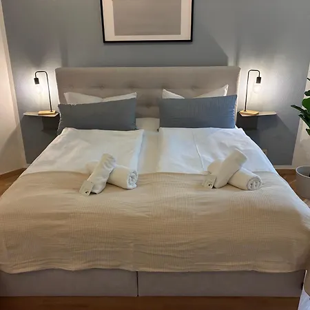Rr - Comfortable 90 & 60 Qm - - Wifi *