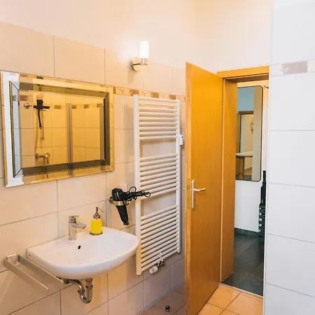 Rr - Comfortable 90 & 60 Qm - - Wifi * ماغديبورغ