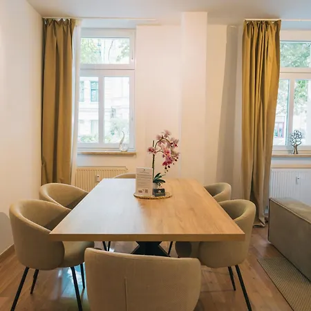 شقة Rr - Comfortable 90 & 60 Qm - - Wifi *